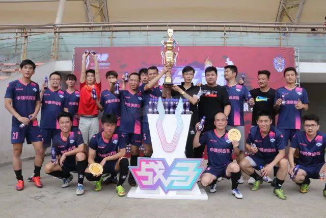 李晓旭迎来CBA生涯700场里程碑 身前只剩周鹏